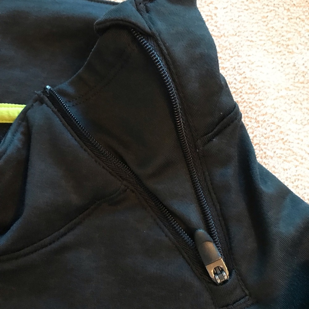 Under armor pullover - Picture 5 of 7